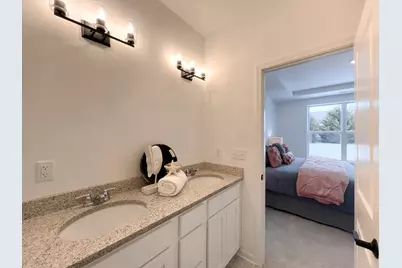 154 S Llanos Street, Cortland, IL 60112 - Photo 18