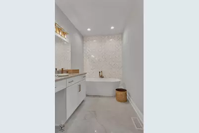 8855 Milwaukee Breakwater Drive, Frankfort, IL 60423 - Photo 28