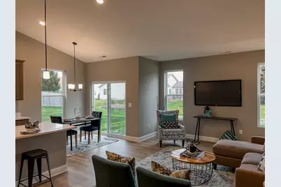 152 S Llanos Street, Cortland, IL 60112 - Photo 8