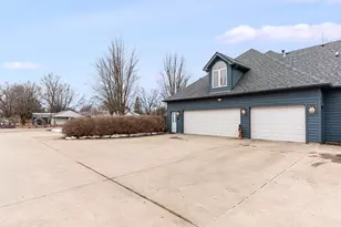 107 W North St, Gardner, IL 60424 - Photo 34