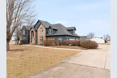 107 W North Street, Gardner, IL 60424 - Photo 2