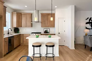 94 W Crabapple Ave, Cortland, IL 60112 - Photo 10