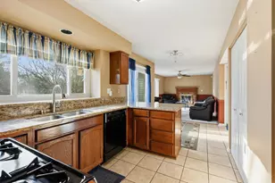 1901 Pastoral Ln, Hanover Park, IL 60133 - Photo 6