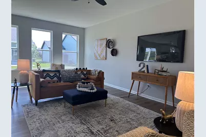 20 W Sandalwood Avenue, Cortland, IL 60112 - Photo 8