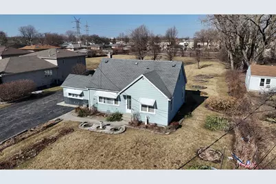 7234 W 85th Street, Bridgeview, IL 60455 - Photo 2