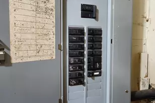 7234 W 85th St, Bridgeview, IL 60455 - Photo 10