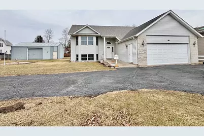 1306 S State Street, Belvidere, IL 61008 - Photo 2