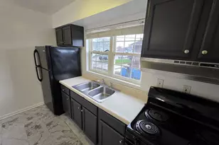 336 153rd Pl, Calumet City, IL 60409 - Photo 4