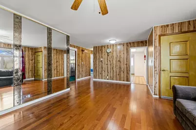 88 W Wayne Place, Wheeling, IL 60090 - Photo 4