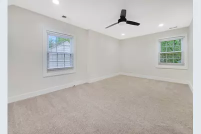 401 S 4th Avenue, Libertyville, IL 60048 - Photo 16