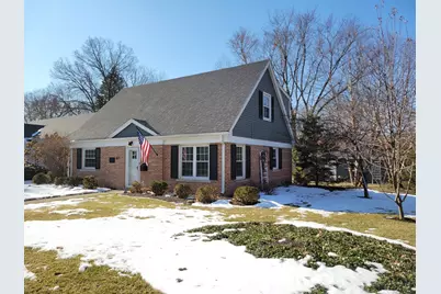 401 S 4th Avenue, Libertyville, IL 60048 - Photo 2