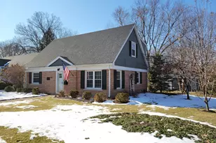 401 S 4th Ave, Libertyville, IL 60048 - Photo 2