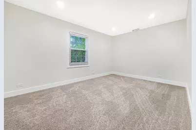 401 S 4th Avenue, Libertyville, IL 60048 - Photo 18