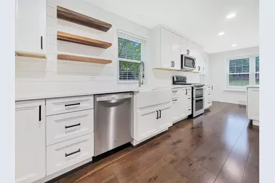 401 S 4th Avenue, Libertyville, IL 60048 - Photo 4