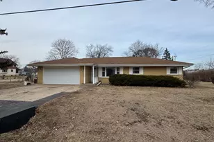 1988 S Bend Rd, Rockford, IL 61109 - Photo 2