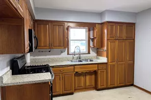 1988 S Bend Rd, Rockford, IL 61109 - Photo 4