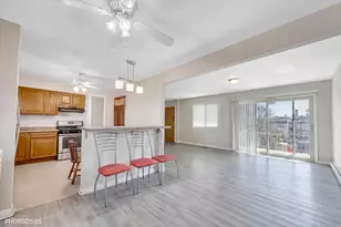 1640 W Sherwin Ave, Chicago, IL 60626 - Photo 4