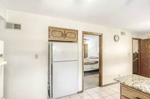 9004 Meade Ave, Oak Lawn, IL 60453 - Photo 10