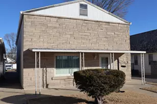 160 N Kennedy Dr, Bradley, IL 60915 - Photo 1