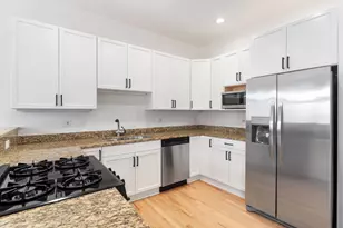 3755 N Racine Ave, Chicago, IL 60613 - Photo 10