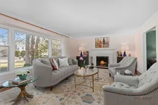 890 S Cherokee Rd, Lake Forest, IL 60045 - Photo 8