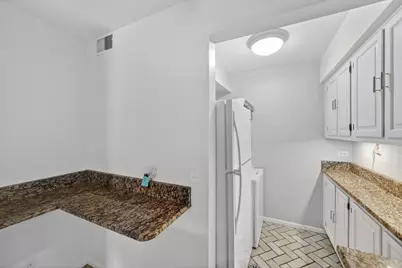 [Address not provided], Park Ridge, IL 60068 - Photo 16