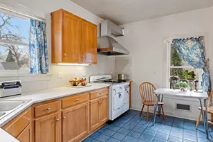 2500 Thayer St, Evanston, IL 60201 - Photo 12