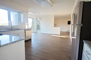 3820 Kiess Dr, Glenview, IL 60025 - Photo 14