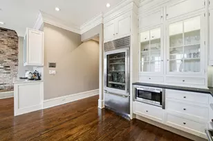 955 W Webster Ave, Chicago, IL 60614 - Photo 4