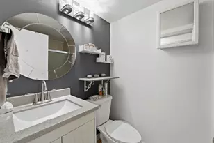 10015 Beverly Dr, Skokie, IL 60076 - Photo 12