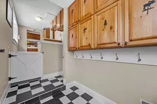 1190 W Old Ml Rd, Lake Forest, IL 60045 - Photo 16