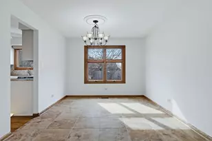 20W481 Westminster Dr, Downers Grove, IL 60516 - Photo 10