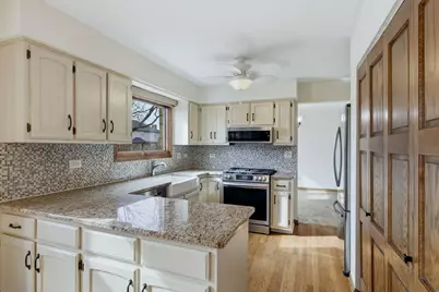 20W481 Westminster Drive, Downers Grove, IL 60516 - Photo 6