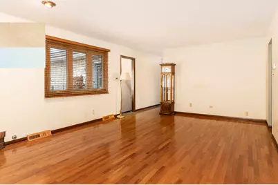 7601 Sycamore Drive, Orland Park, IL 60462 - Photo 12