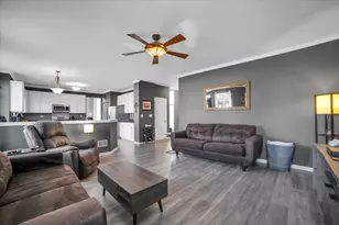 711 Blossom Ct, Oswego, IL 60543 - Photo 14