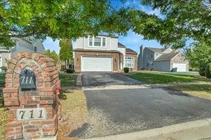 711 Blossom Ct, Oswego, IL 60543 - Photo 4