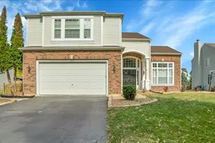 711 Blossom Ct, Oswego, IL 60543 - Photo 1