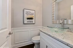 355 N Pine Lake Circle, Vernon Hills, IL 60061 - Photo 12