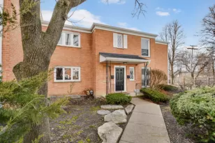491 Old Surrey Ln, Hinsdale, IL 60521 - Photo 1