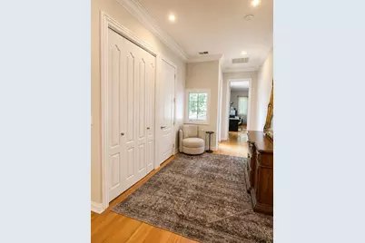 6642 N Kilbourn Avenue, Lincolnwood, IL 60712 - Photo 36