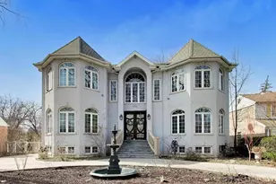 6642 N Kilbourn Ave, Lincolnwood, IL 60712 - Photo 1