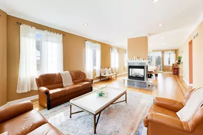 6642 N Kilbourn Avenue, Lincolnwood, IL 60712 - Photo 10