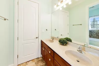 6642 N Kilbourn Avenue, Lincolnwood, IL 60712 - Photo 44