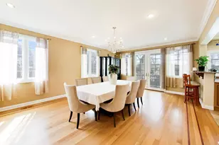 6642 N Kilbourn Ave, Lincolnwood, IL 60712 - Photo 14