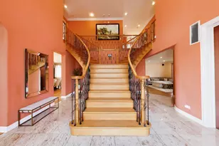 6642 N Kilbourn Ave, Lincolnwood, IL 60712 - Photo 6