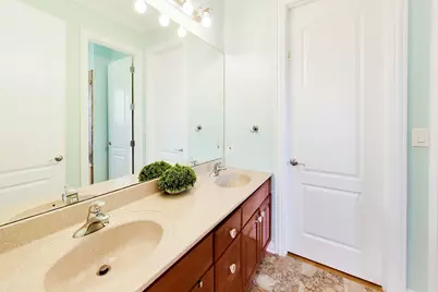 6642 N Kilbourn Avenue, Lincolnwood, IL 60712 - Photo 46