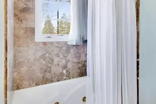 6642 N Kilbourn Ave, Lincolnwood, IL 60712 - Photo 46