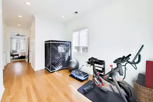 6642 N Kilbourn Ave, Lincolnwood, IL 60712 - Photo 30