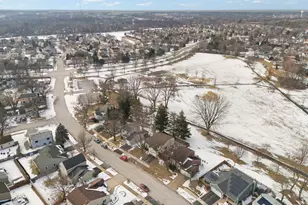 2630 White Barn Rd, Aurora, IL 60502 - Photo 40