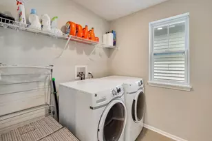3223 N Heritage Ln, Arlington Heights, IL 60004 - Photo 24